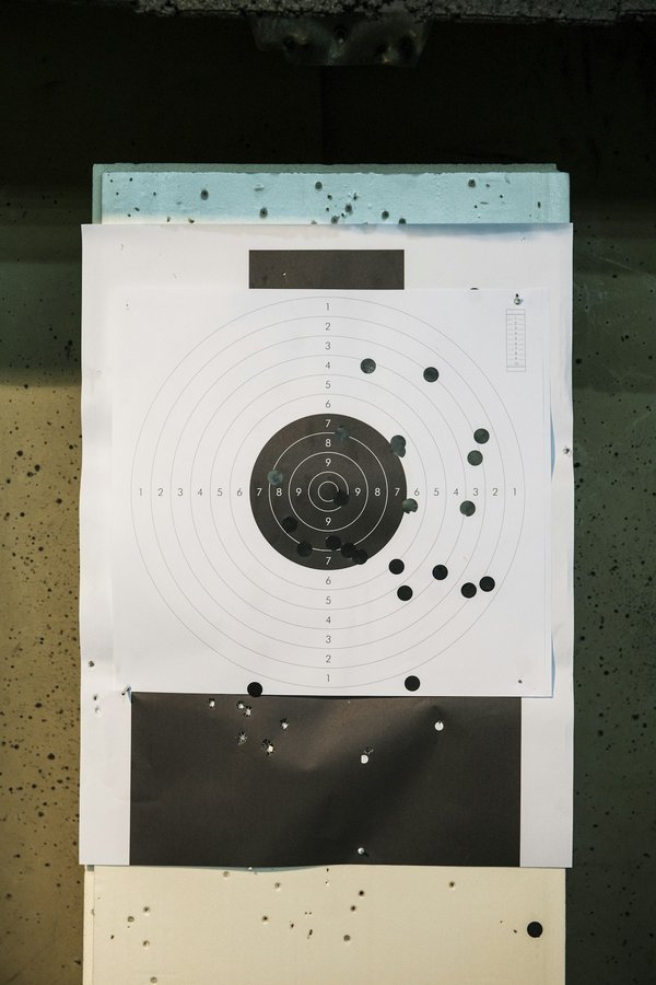 Barre de penderie sans percer : astuces pour votre rangement